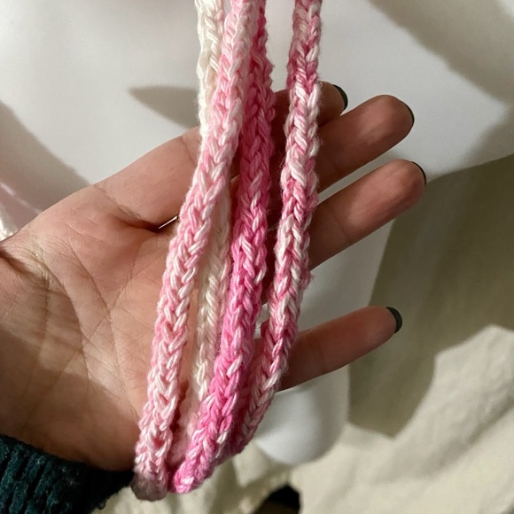 Host Pick 🎉🎊🎈Boho Pink, White & Gray Knitted Rope Necklace - NWT - Picture 2 of 8